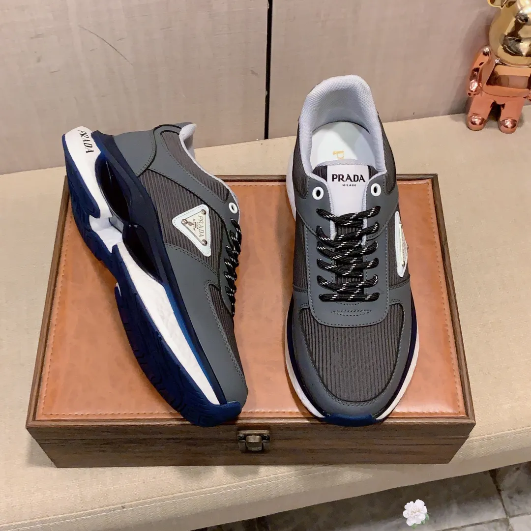 Men's men's shoes💰460💰💰🎩🎩[Lightning][Lightning] "PRADA*" The latest and most popular casual shoes, top brand [seduce] luxury ~ purchasing agency, top ~ quality. [Strong] The upper is made of imported breathable cowhide with material ➕ breathable sheepskin feet (•) and fine workmanship. The original stylish and stylish soft rubber wear-resistant and non-slip outsole is light and comfortable on the feet. The real thing looks better when taken in real life. 004: code: 38-44, 4️⃣ colors
